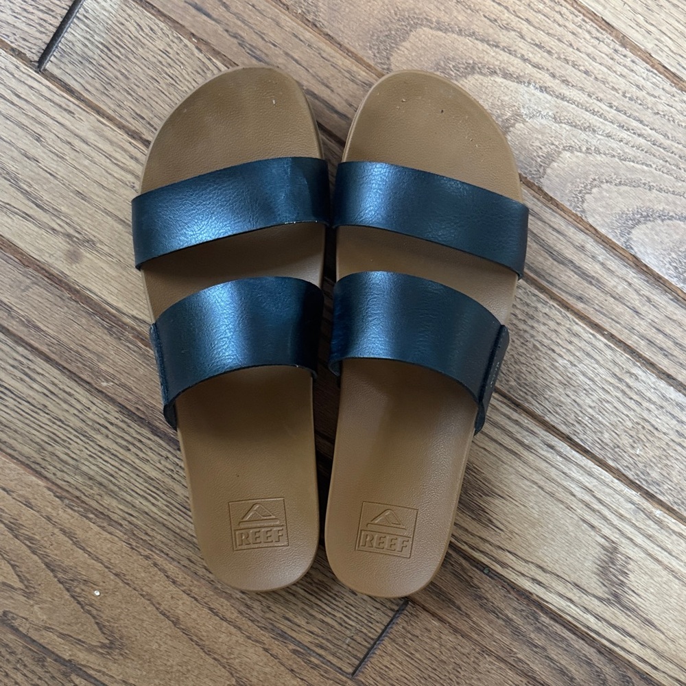 Reef Black and Tan Slide Sandals